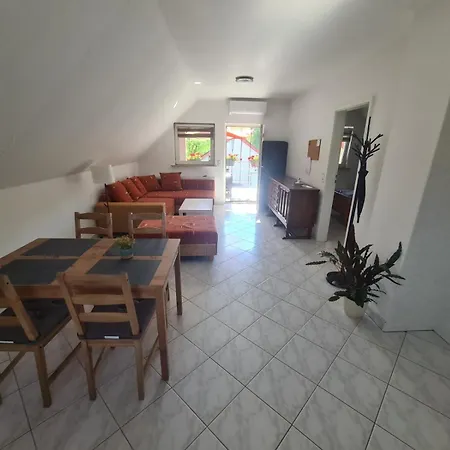 Mano-lak Apartman